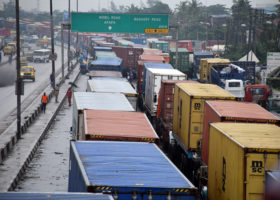 30,000 tons of cocoa trapped in Apapa gridlock 