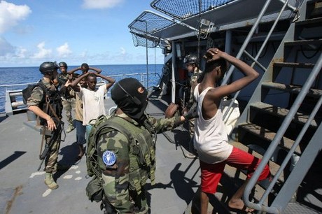 EU extends anti-piracy operation in Somalia  