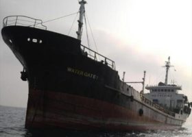 Navy arrest 8 suspected diesel smugglers, vessel
