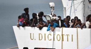 Migrant standoff: Italy threatens to cut EU funding