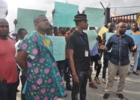 Rivers youth besiege SNEPCo, protest planned relocation from Onne - Ships & Ports 2