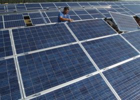 EU ends restrictions on Chinese solar panels imports