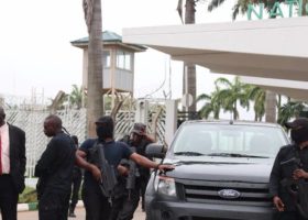 Presidency condemns blockade of National Assembly