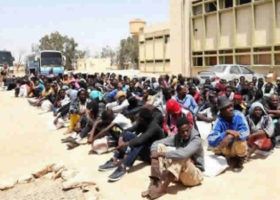 FG evacuates 165 stranded Nigerian migrants from Libya