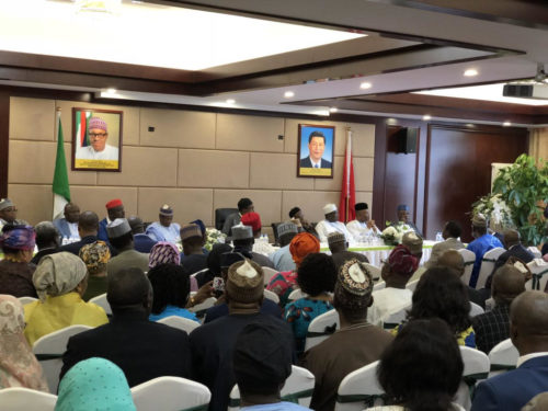 Buhari meets Nigerian community in China_2