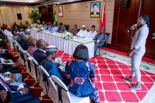 Buhari meets Nigerian community in China_4