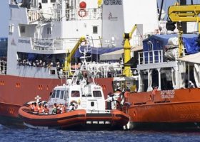Panama revokes registration of last migrant rescue ship