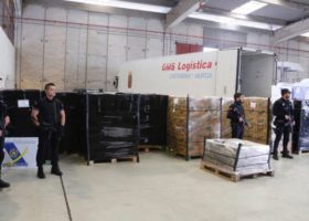 Spanish police confiscates tons of cocaine inside banana cargo