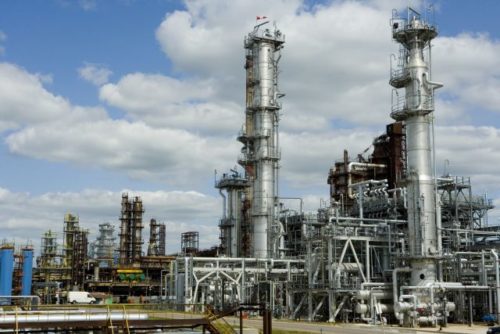 Polish refiner receives UAE oil shipment in December