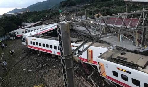 Taiwan probes train crash that killed 18