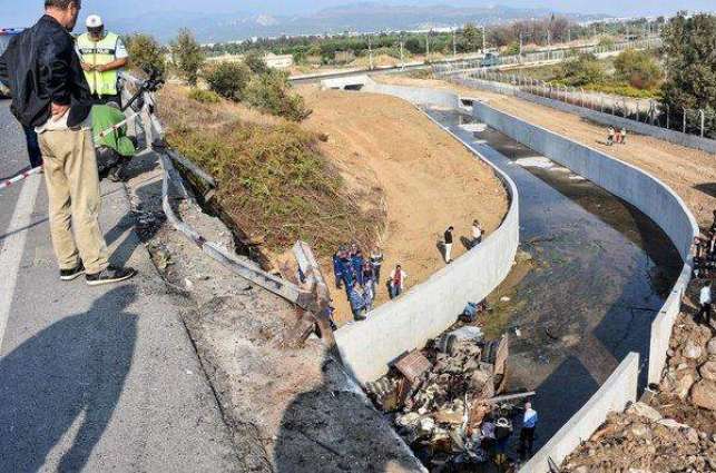 Turkey detains 5 over deadly migrant truck crash
