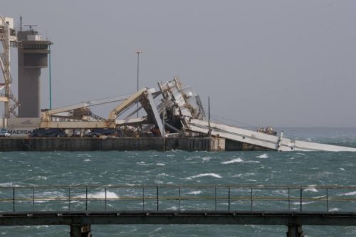 Crane collapses at South Africa’s Port Elizabeth