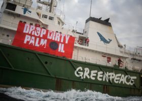 Greenpeace activists board giant tanker in Gulf of Cadiz