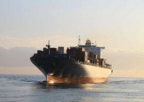 Shipping contributes more to Greek economy as markets improve