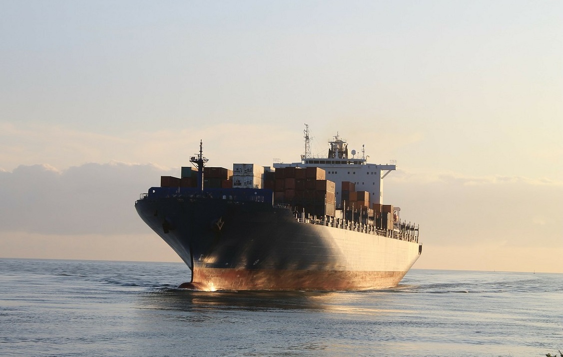 Shipping contributes more to Greek economy as markets improve
