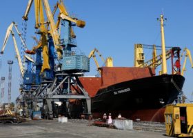 Ukrainian ports run normal operations despite tensions with Russia