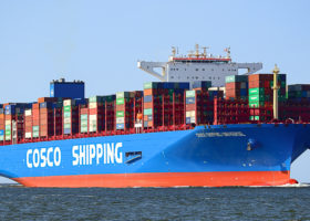 China COSCO Shipping executive commits suicide 