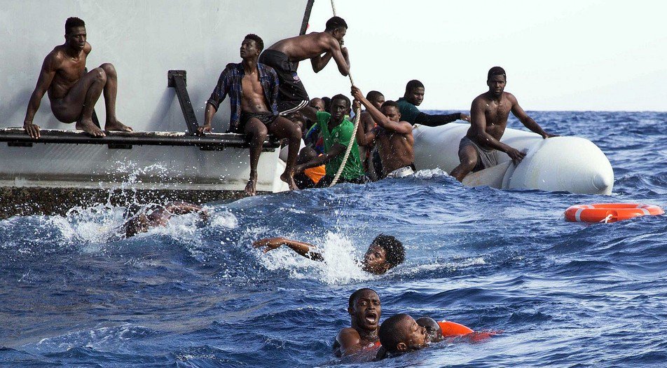10 migrants die in Libyan boat mishap