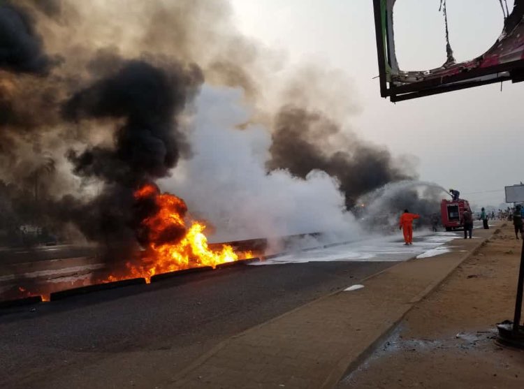 PHOTOS: 13 vehicles burnt in Edo tanker fire