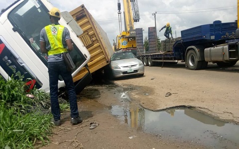 Container-laden truck kills woman in Ibadan