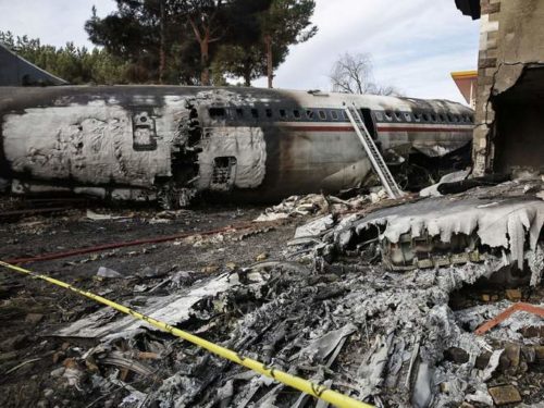 Fifteen die in Iran military plane crash