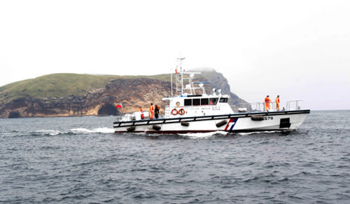 One dead, 10 missing after vessel sinks off China