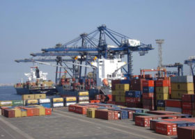 Egypt shuts major ports over bad weather
