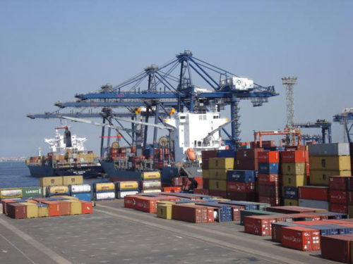 Egypt shuts major ports over bad weather