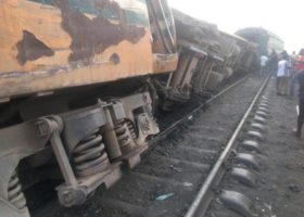 One killed, several injured as passenger train derails in Lagos