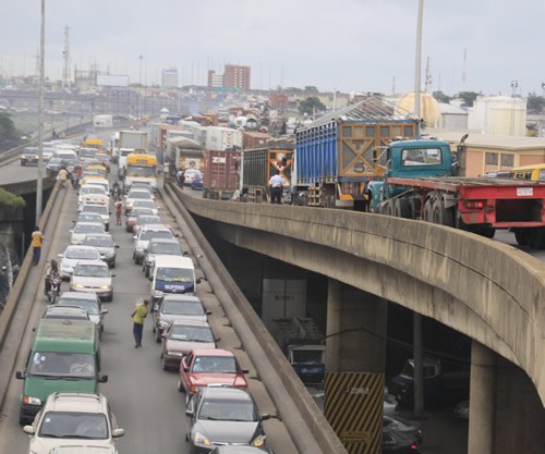 Port users, residents lament hardship caused by closure of Apapa bridge 