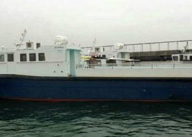 Supply vessel sinks in Singapore Strait