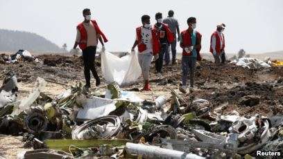 Pilots searched for checklist 20 seconds to Lion Air crash
