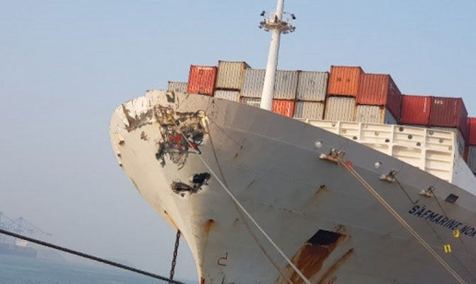 Maersk, ZIM ships collide at Korean port