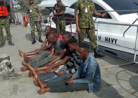 Navy arrest, handover 6 oil thieves for prosecution