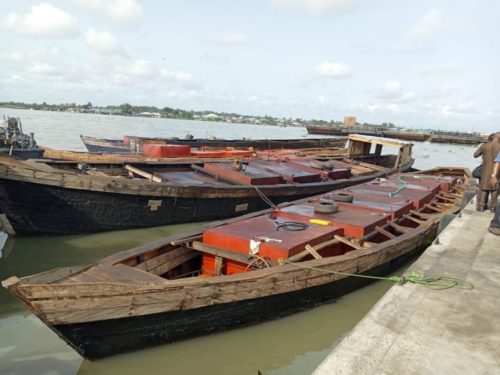Navy arrest, handover 6 oil thieves for prosecution