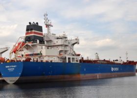 Nigerian Navy arrests two oil thieves on product tanker