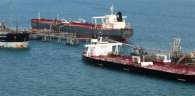 U.S. sanctions 9 ships for carrying Venezuela oil 