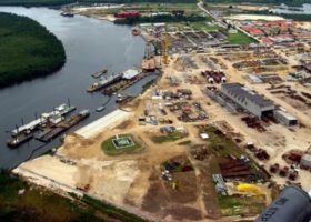What should the government do to make eastern ports more viable?