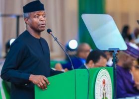 Osinbajo: No Nigerian should give bribe to clear goods at port
