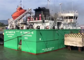 3 dead as explosion rocks ship in Russian port