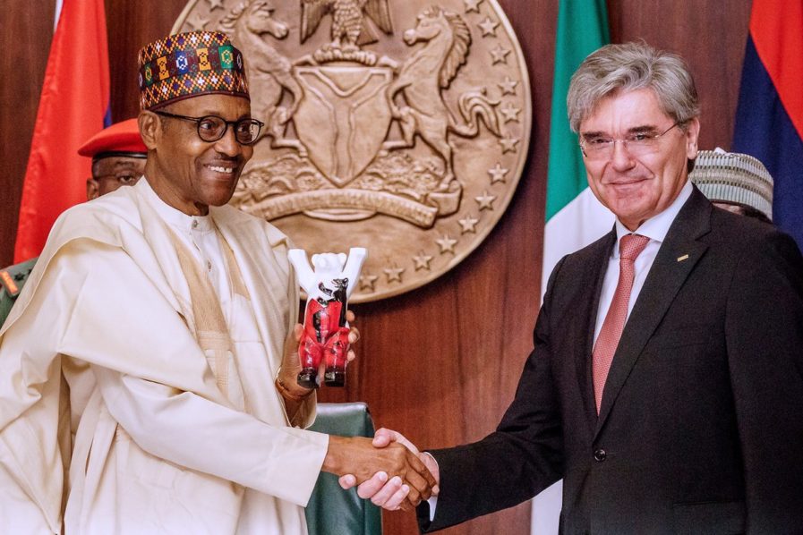 Nigeria inks deal with Germany, Siemens to triple power supply
