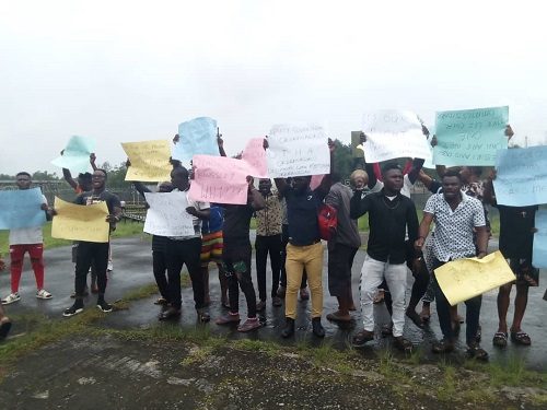 Protesters shut OML 42 flow station