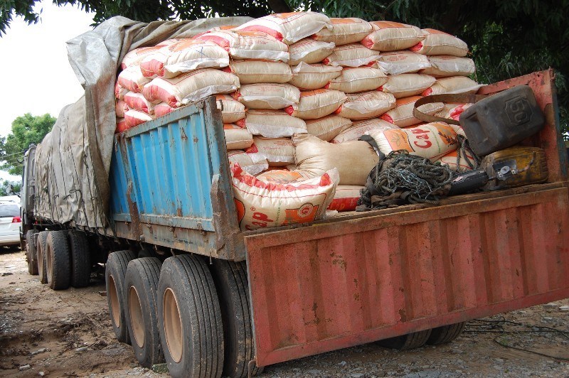Customs seizes Dangote truck loaded with N11.9m smuggled rice 