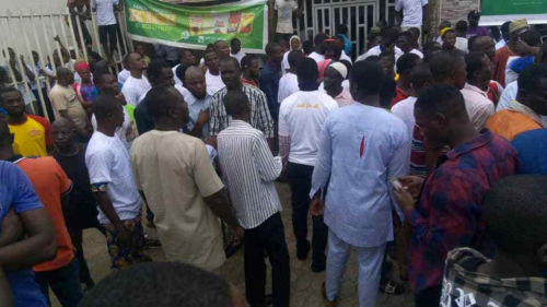 Hundreds protest against Customs in Ilorin
