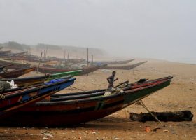 India to test using LNG to power fishing boats