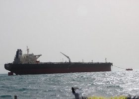 Iranian oil tanker breaks down in Red Sea