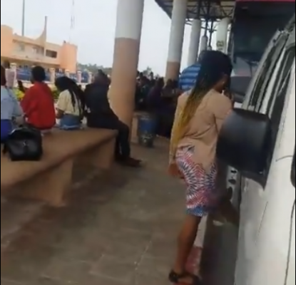 VIDEO: FG shuts Seme border 