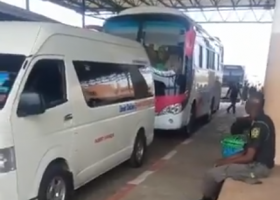 VIDEO: FG shuts Seme border