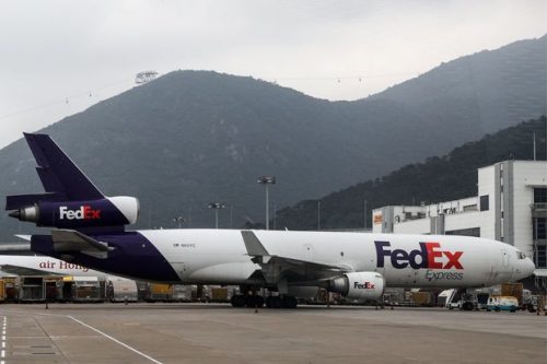 China detains FedEx pilot