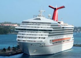 Cruise ship damaged during Panama Canal transit